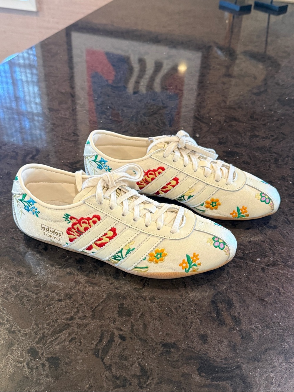 Adidas Tokyo Floral Embroidery Pack - Cream White sneakers